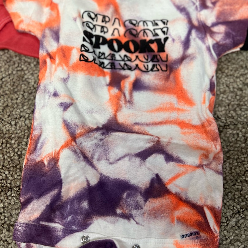 Colorful Baby Onesies and T-Shirts Set - Picture 4 of 7